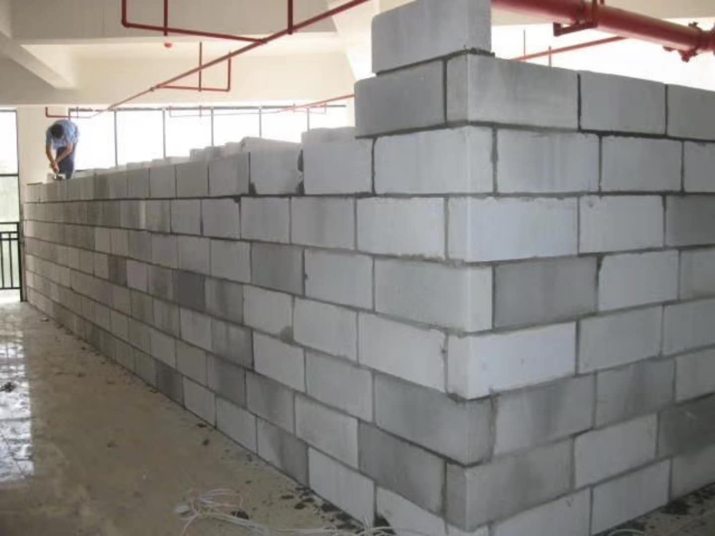 秦都蒸压加气混凝土砌块承重墙静力和抗震性能的研究